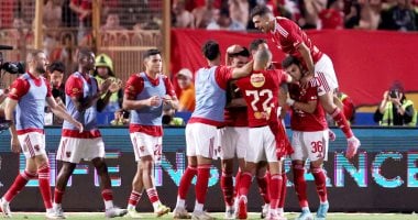 الاخبار اون لاين تنشر… “القاهرة بقى لونها أحمر”.. ريمونتادا الأهلى أمام الزمالك حديث الصحف العربية